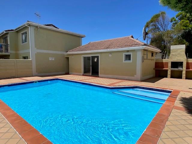 2 Bedroom Property for Sale in Wynberg Western Cape